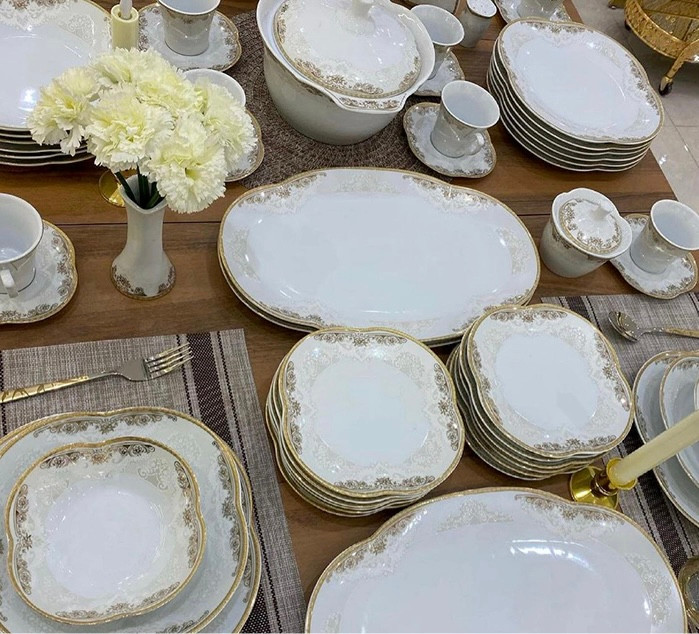 سرویس چینی پردیس طرح دانته طلایی ۱۰۴ پارچه ۱۲ نفره